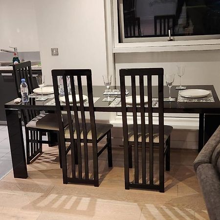 Luxury 2 Bed Apartment Excel ลอนดอน ภายนอก รูปภาพ