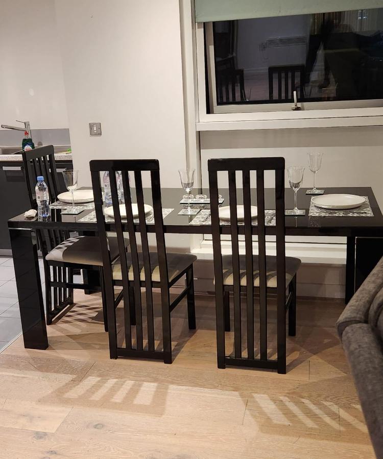 Luxury 2 Bed Apartment Excel ลอนดอน ภายนอก รูปภาพ